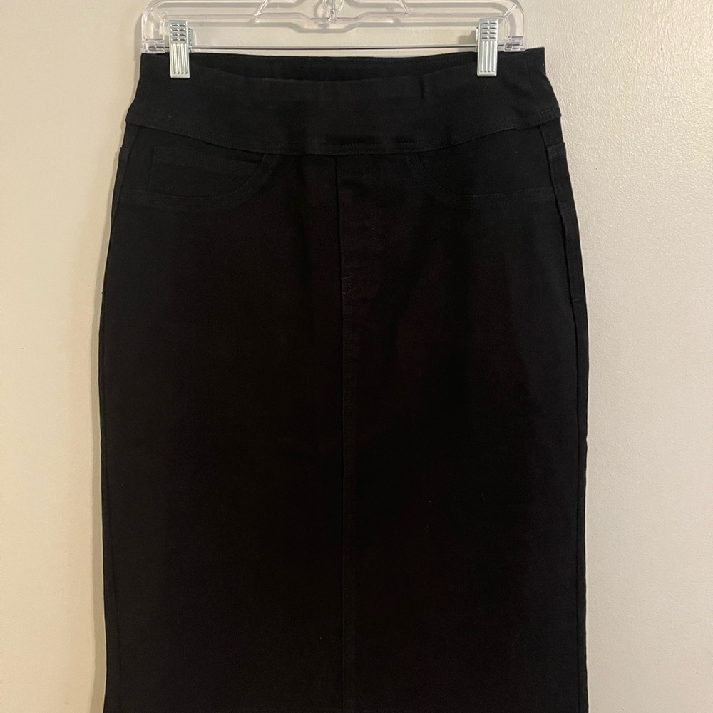 'Sara' Stretch Denim Skirt in Black Size 6 26”